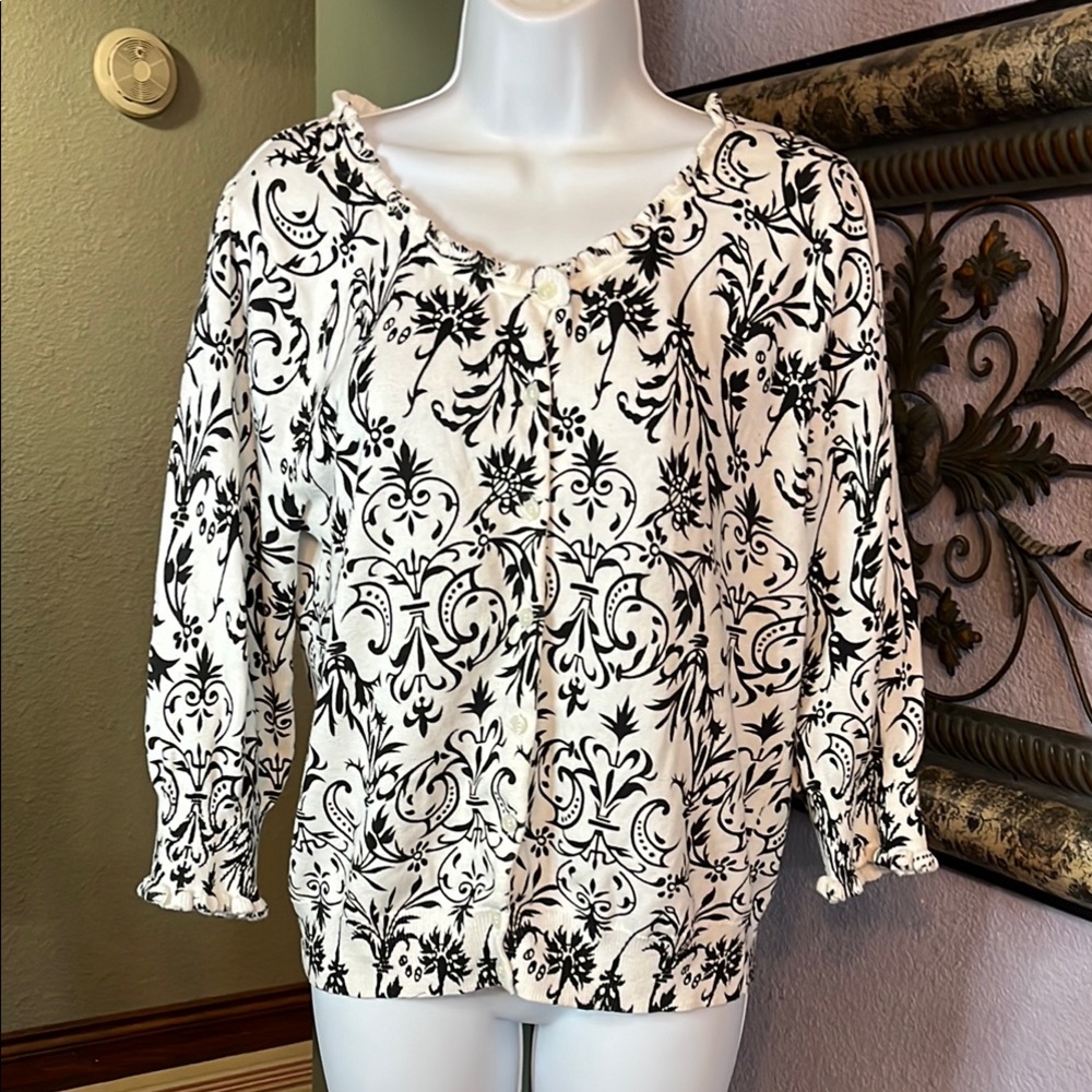 White House Black Market Black and White Blouse